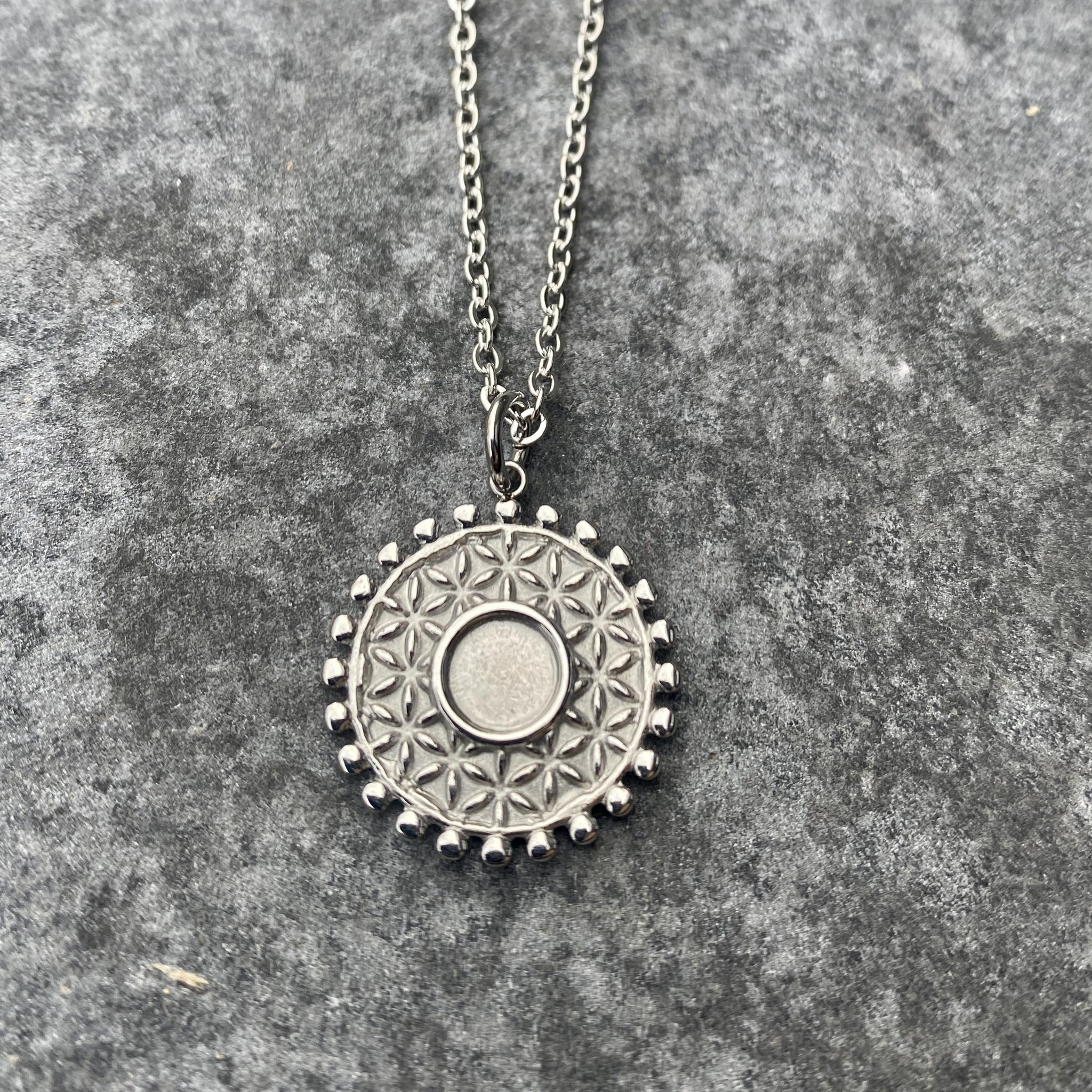 Silfur nisti - diskur 2 cm 45 cm keðja