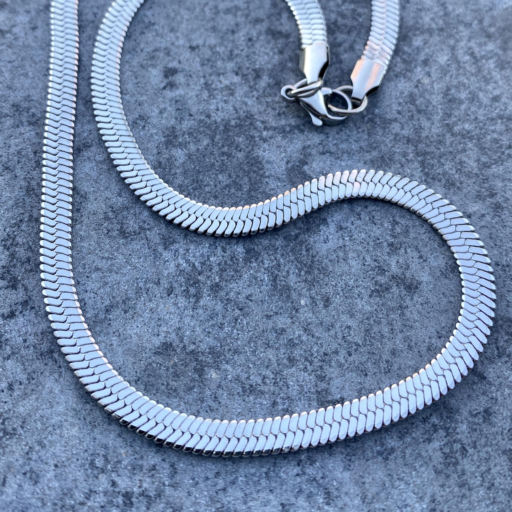 Silfur fiskabeina keðja 45 cm