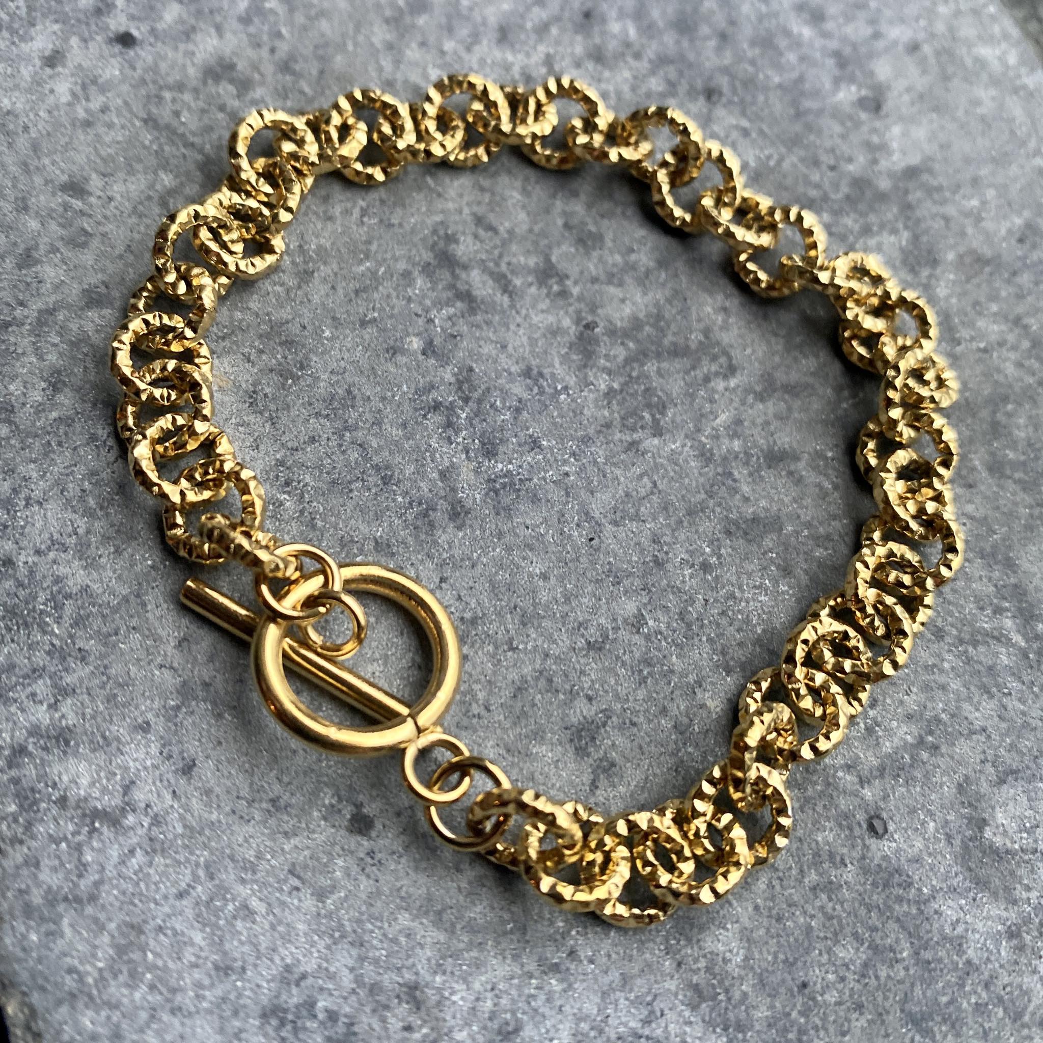 Armband dömu gyllt með hringlás