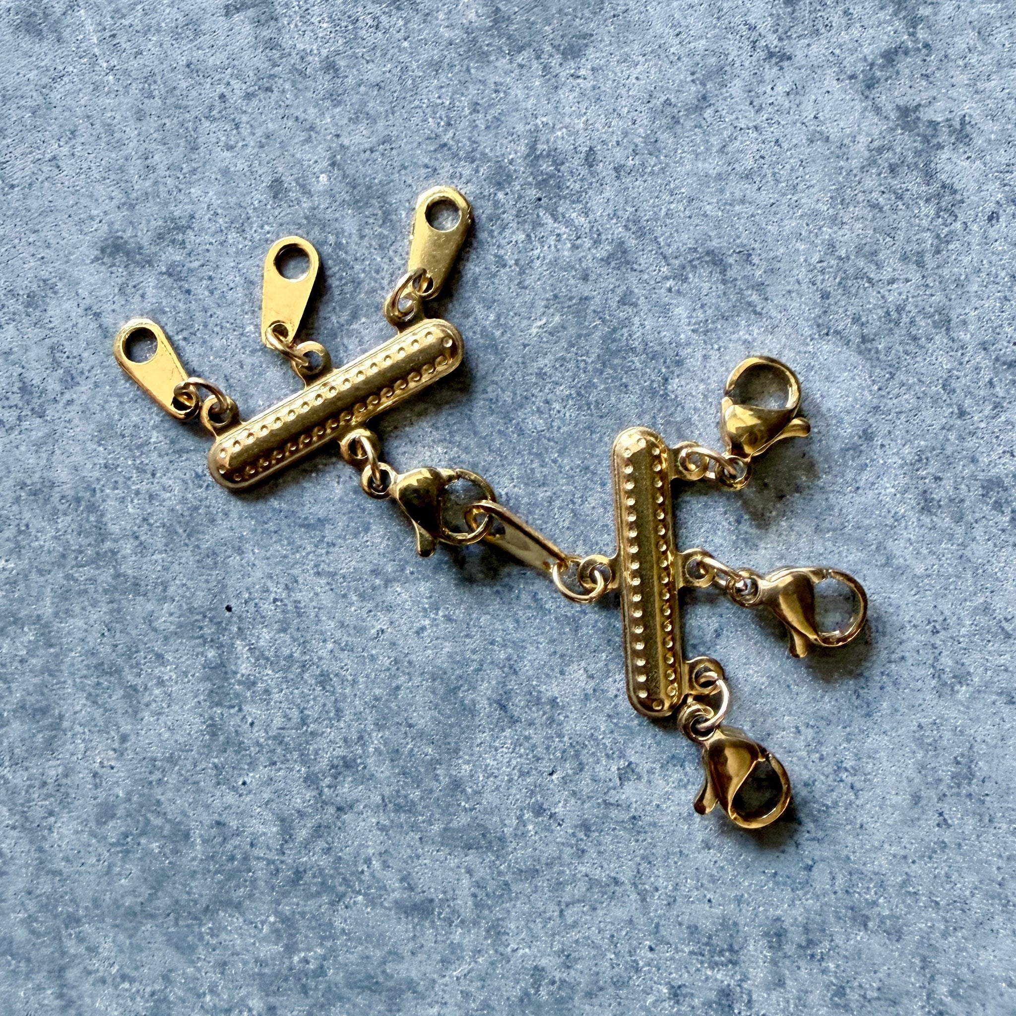 Festing fyrir margar keðjur gull/silfur