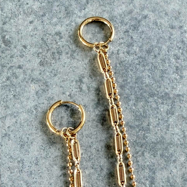 Lokkar með hringlás og 2 keðjum gull